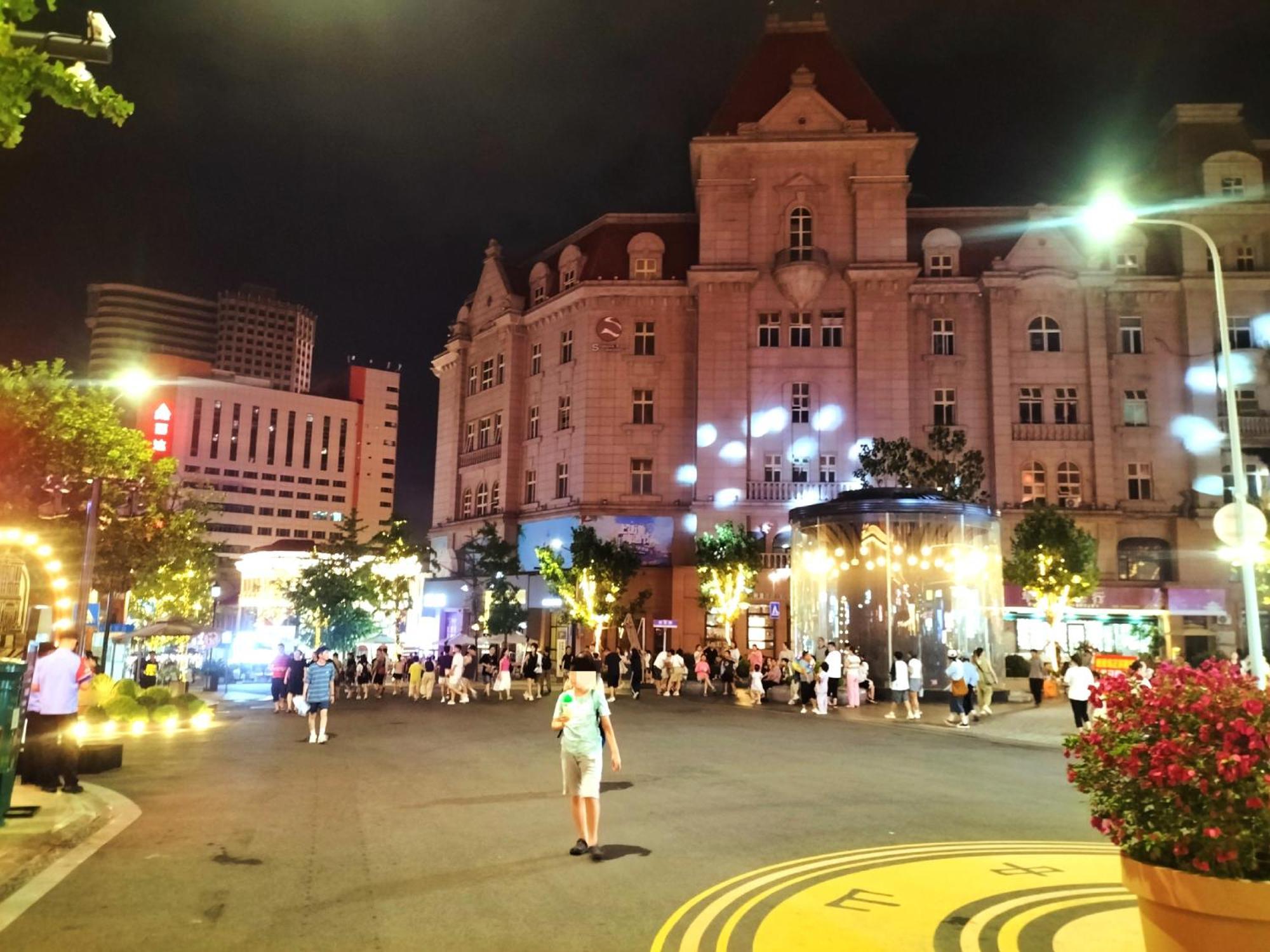 Hua Qi Kaiserdom Hotel Zhongshan Road St Michael'S Cathedral And Zhanqiao Pier Циндао Экстерьер фото