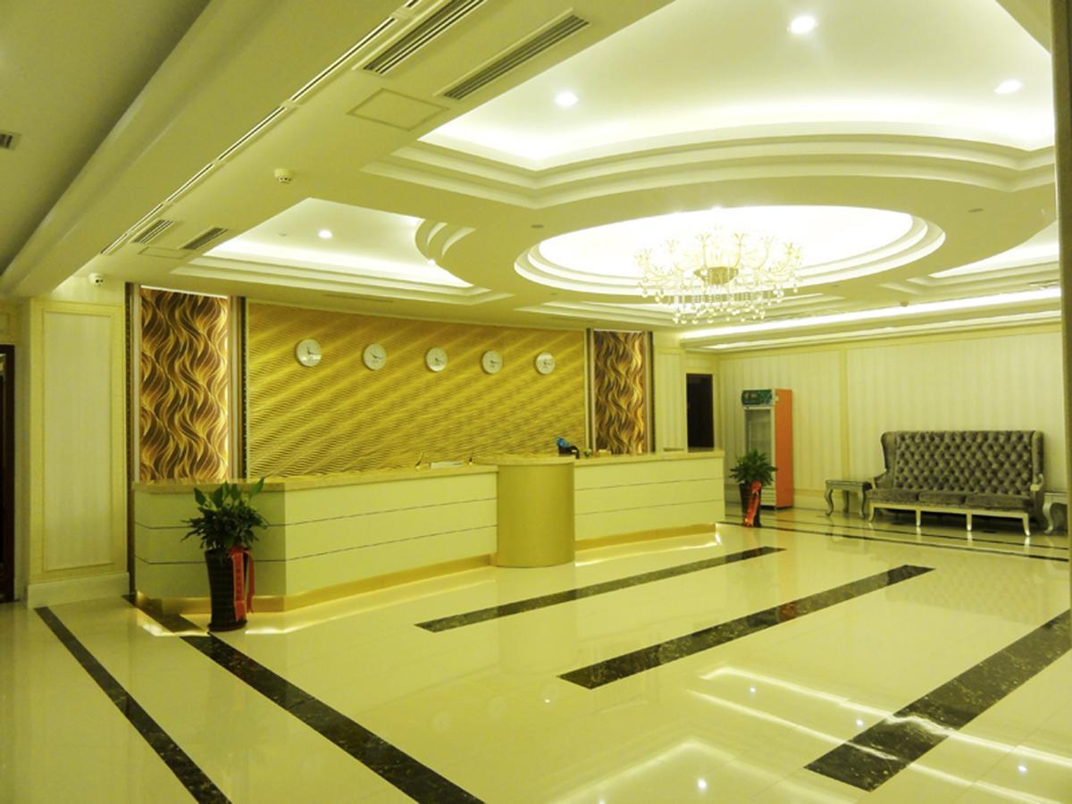 Qingdao Hua Qi Kaiserdom Hotel Экстерьер фото
